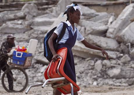Haitské dti se vrátily do kol.